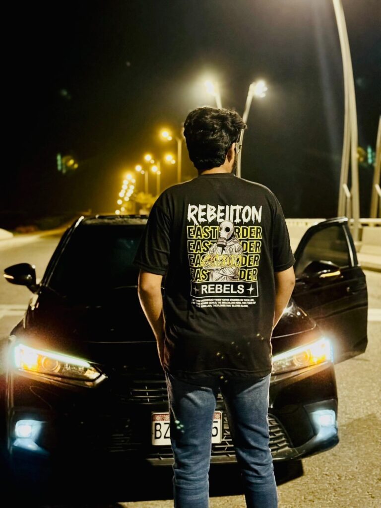 SLTHRS Rebel Black Graphic Oversized Tee – image 4